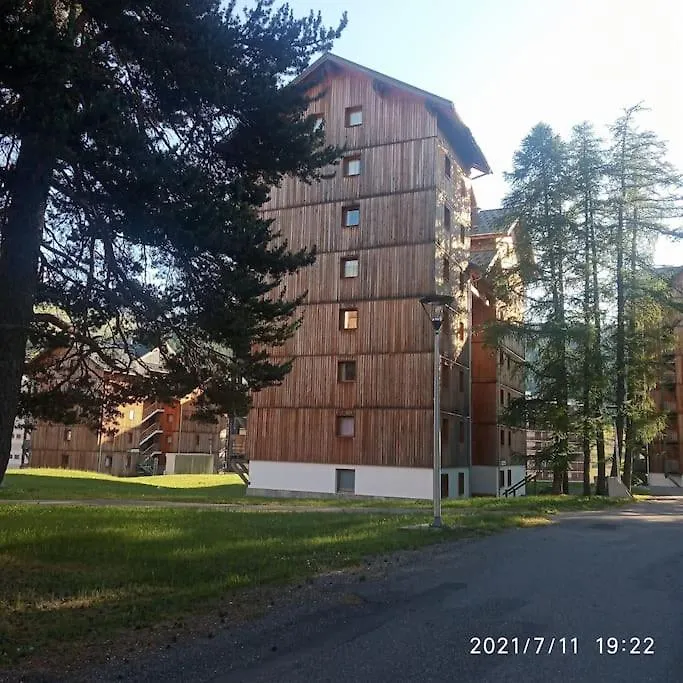 Jolie Vue De L'Heliantheme Apartment Le Devoluy